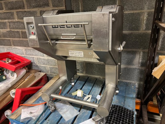 Weber ASE 400 Pic 02